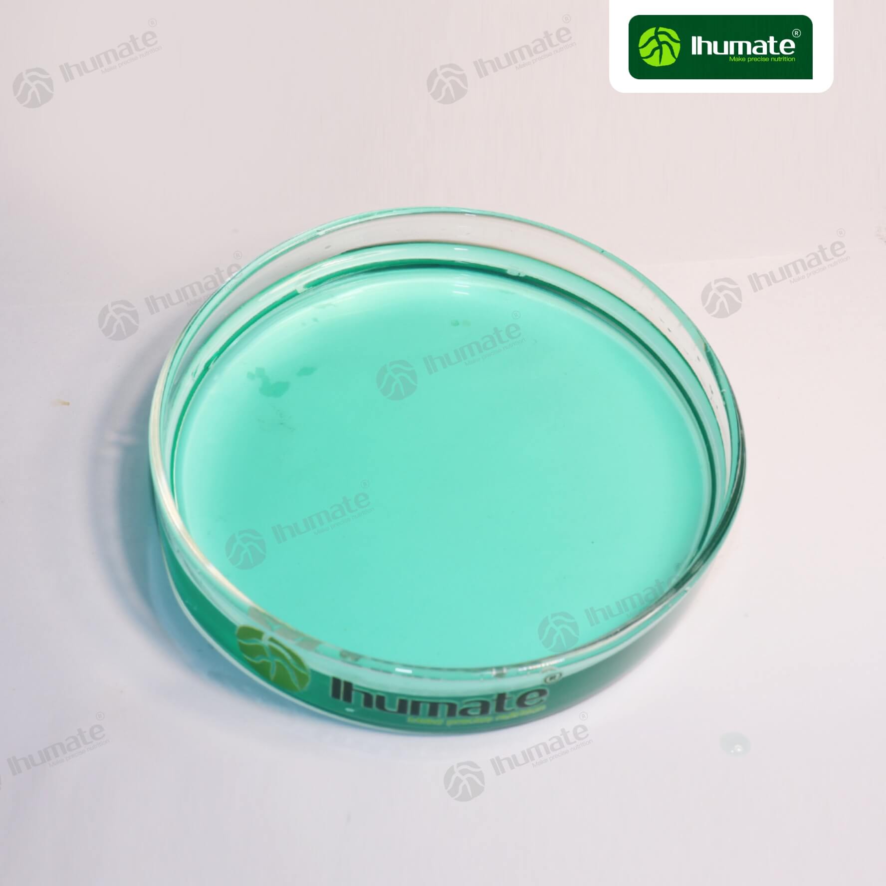 Ihumate ALGAMAX liquid front view, rich in natural cytokinins and auxins