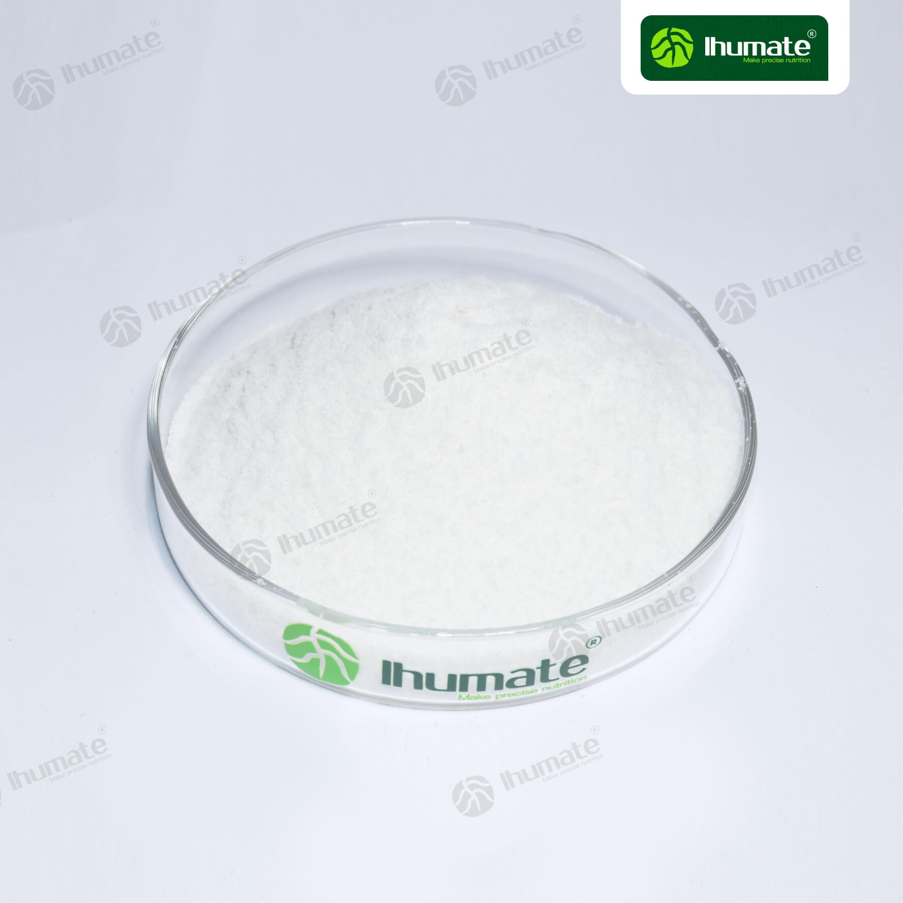 Ihumate fully water-soluble fertilizer NPK 20-20-20+TE front view, uniform particles, vivid colors, balanced nutrients